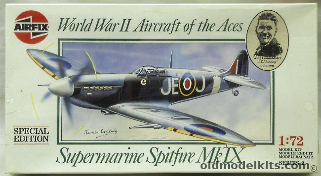 Airfix 1/72 Supermarine Spitfire IX Special Edition Wing Commander Johnny Johnson, 02081 plastic model kit
